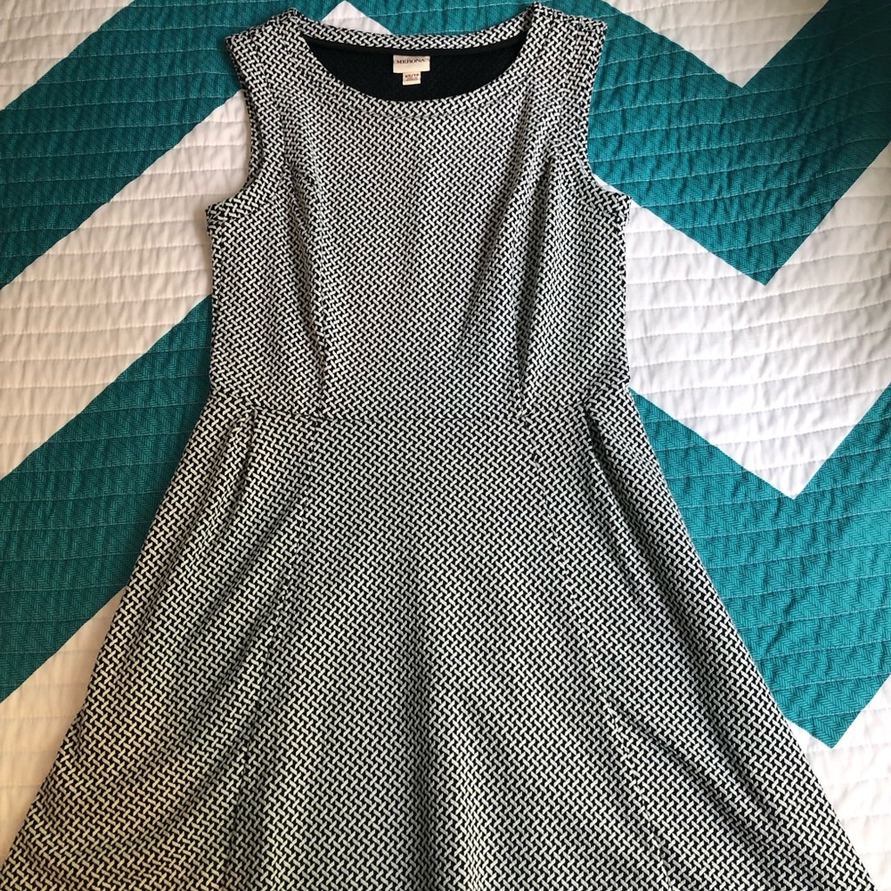 Sleeveless dress